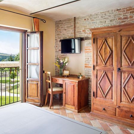 Relais Montemarino Hotel Borgomale Екстериор снимка