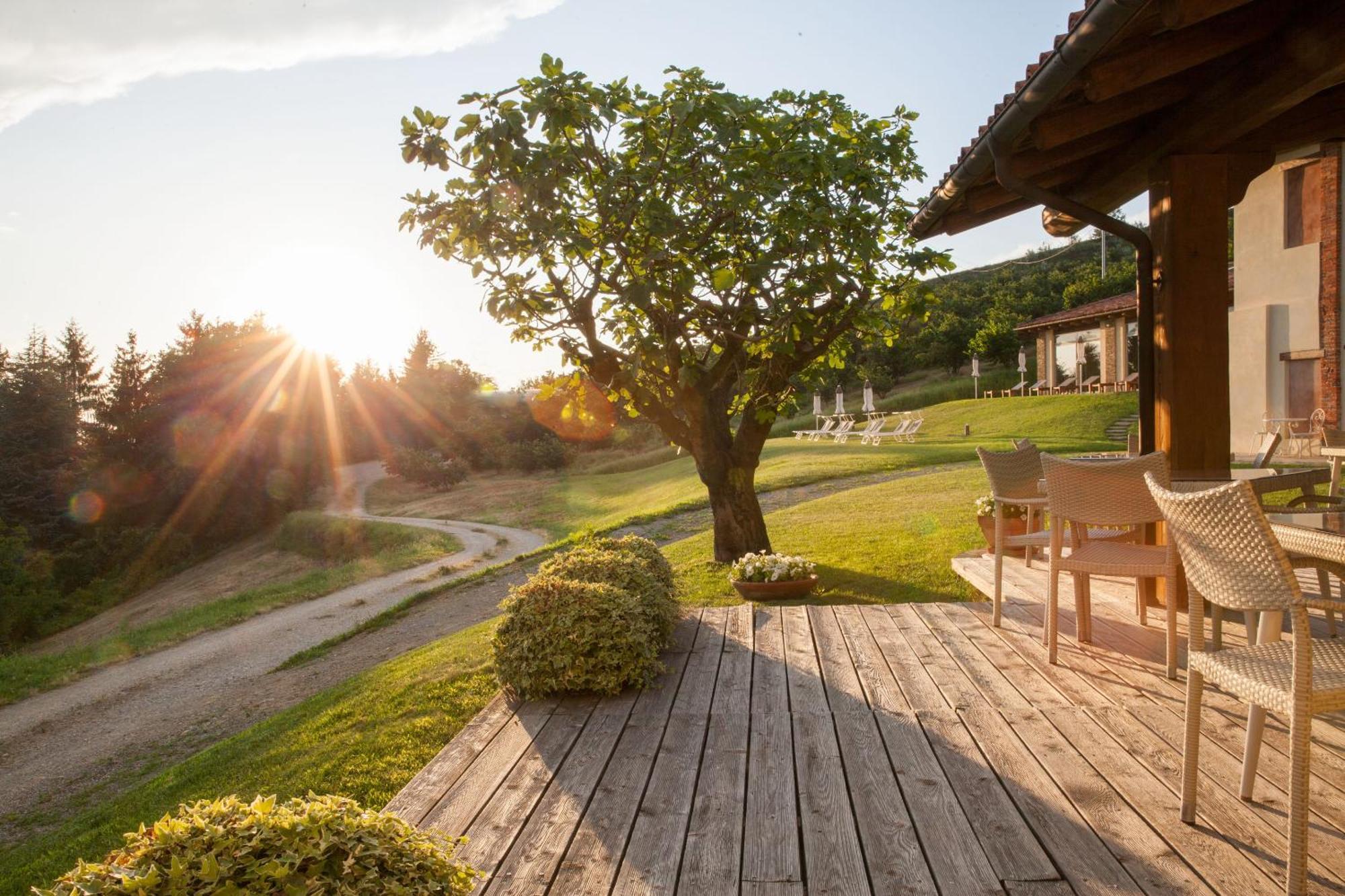 Relais Montemarino Hotel Borgomale Екстериор снимка