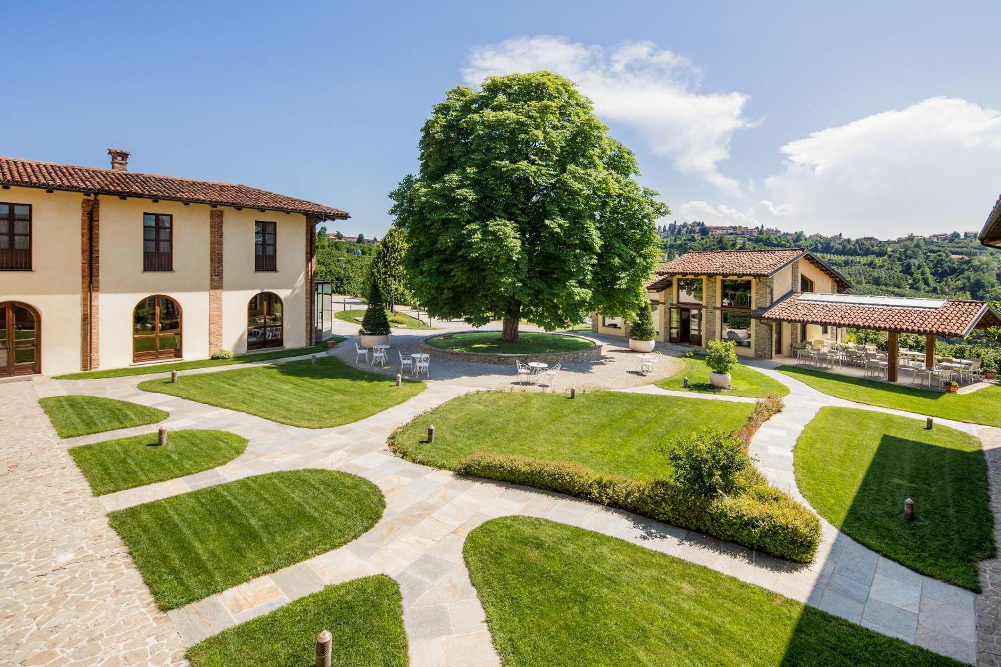 Relais Montemarino Hotel Borgomale Екстериор снимка