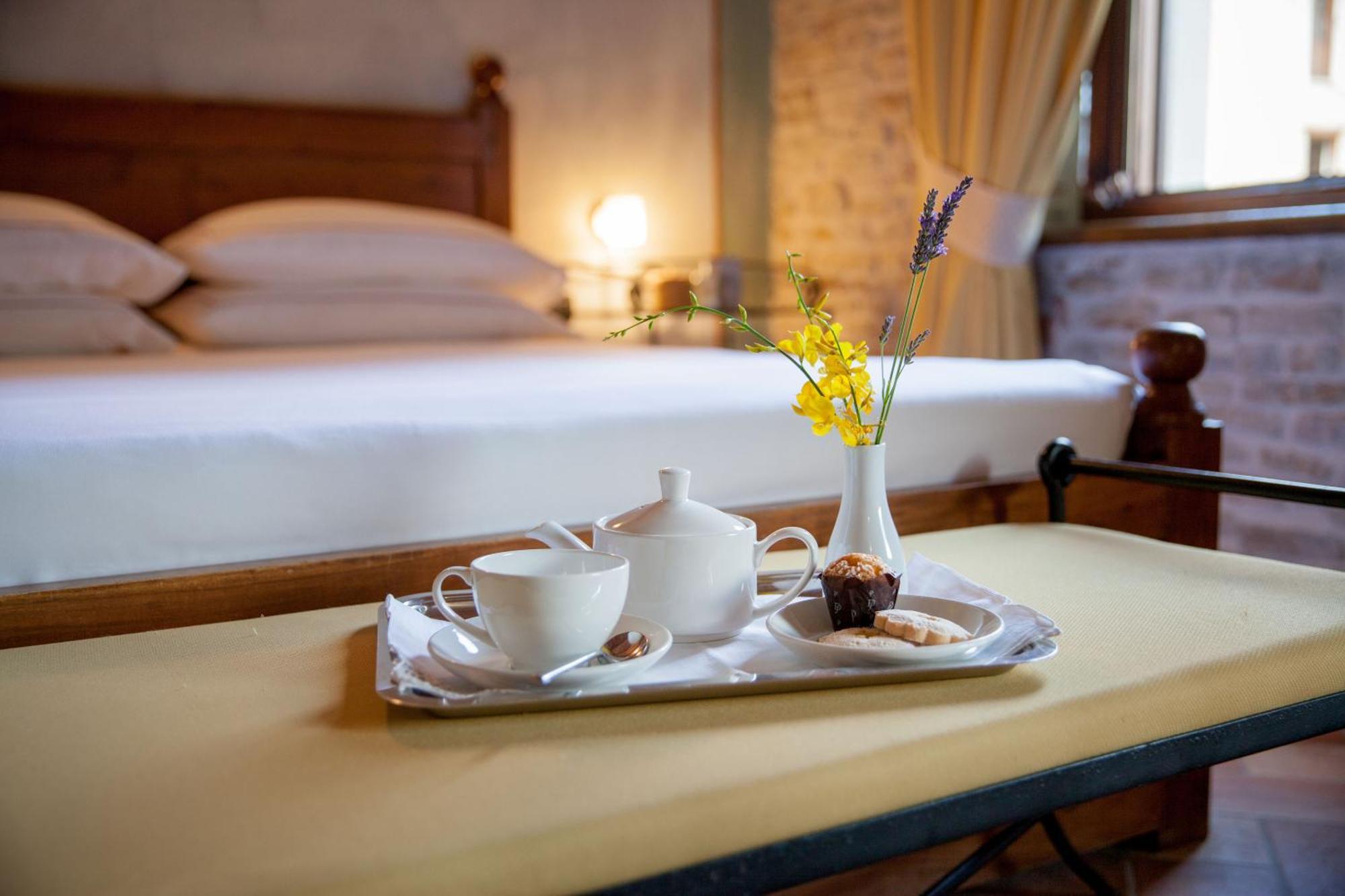Relais Montemarino Hotel Borgomale Екстериор снимка
