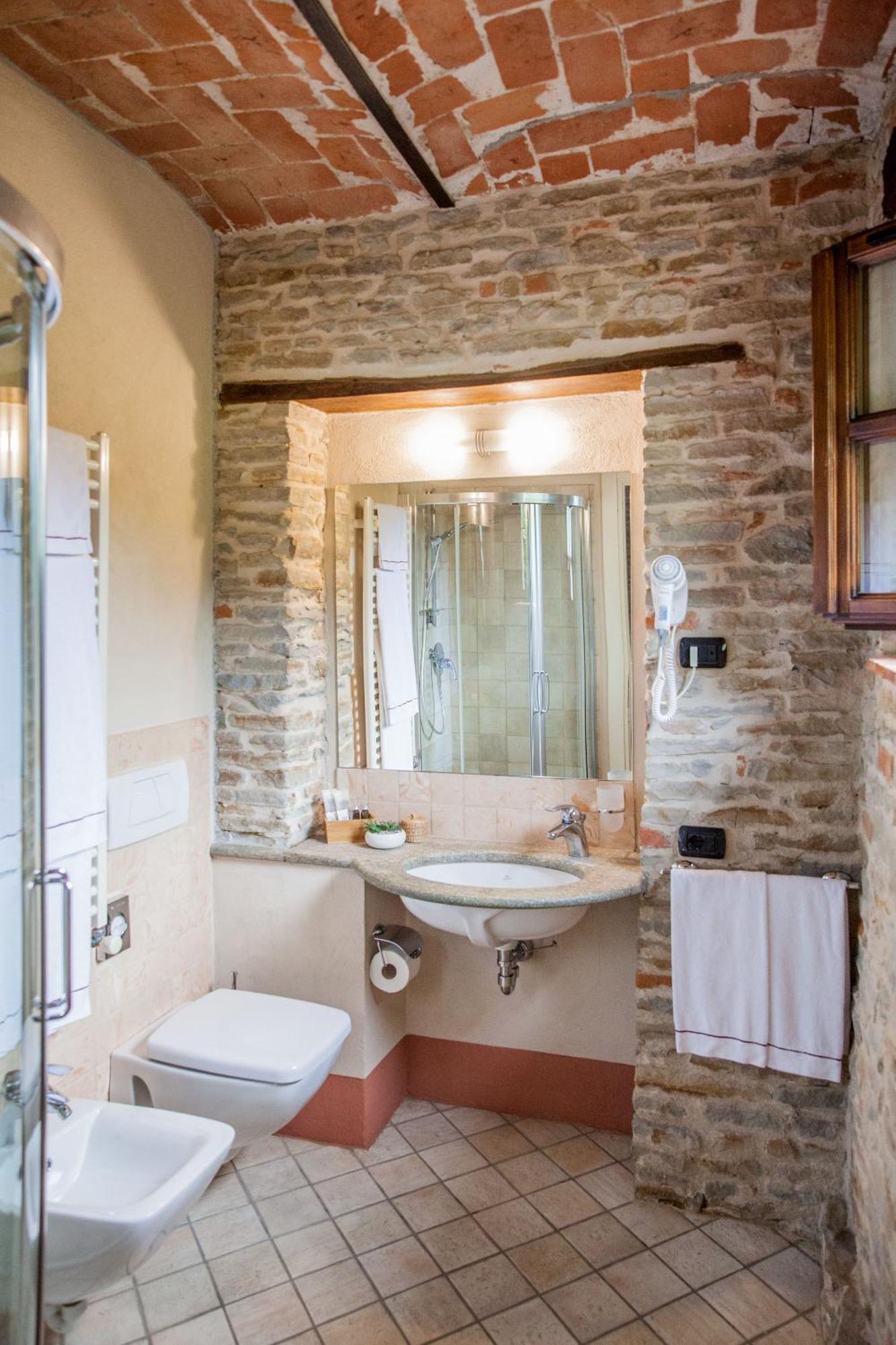 Relais Montemarino Hotel Borgomale Екстериор снимка