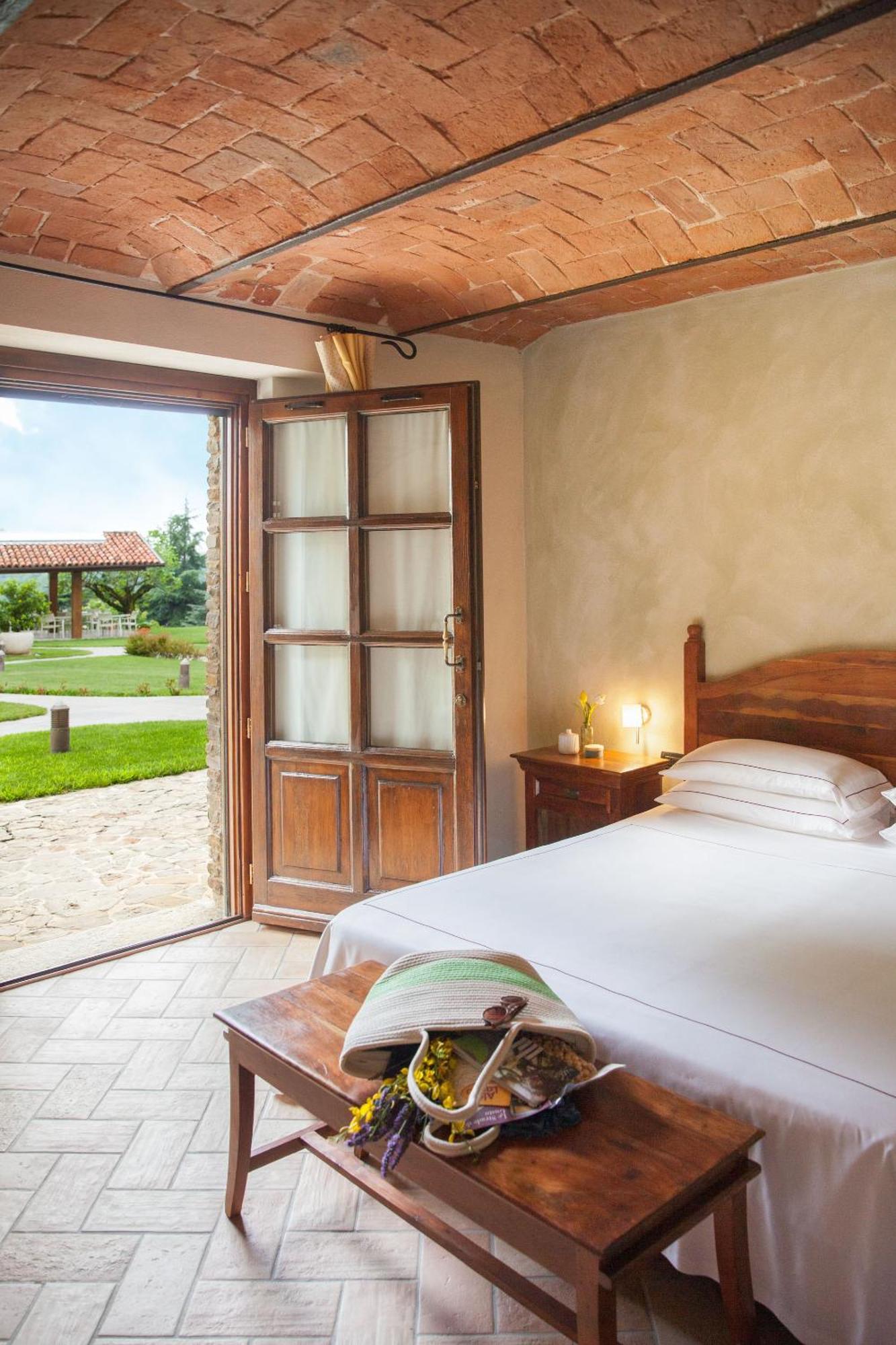 Relais Montemarino Hotel Borgomale Екстериор снимка