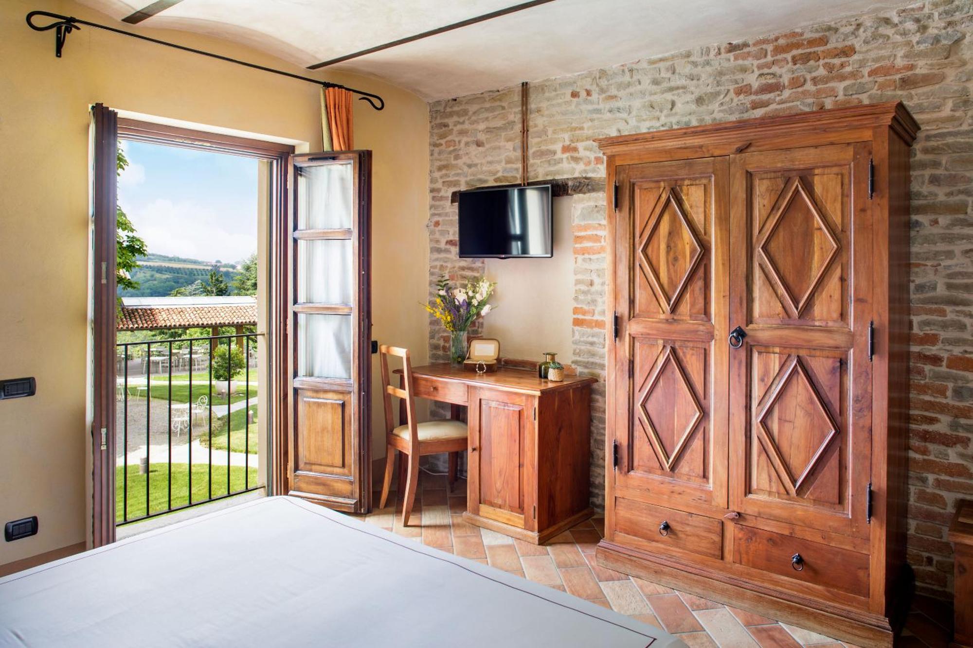 Relais Montemarino Hotel Borgomale Екстериор снимка